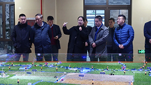 中國(guó)農(nóng)機(jī)院院長(zhǎng)劉小虎一行考察托普云農(nóng)示范基地