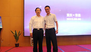 農(nóng)業(yè)部屈冬玉副部長(zhǎng)蒞臨托普云農(nóng)農(nóng)業(yè)物聯(lián)網(wǎng)平臺(tái)成果展區(qū)